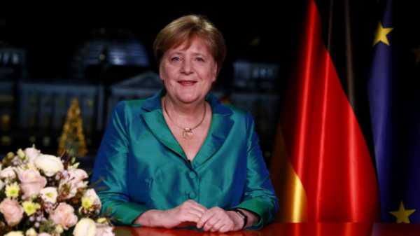 Крамп-Карренбауэр отказалась занять место Меркель – что произошло