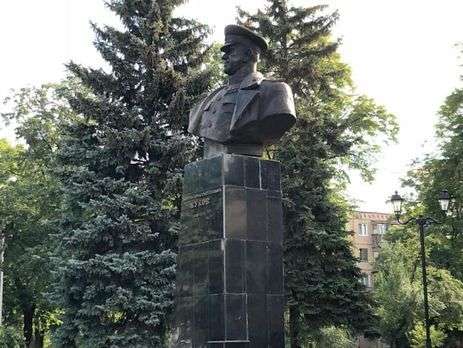 Минкульт не признал бюст Жукова в Харькове памятником