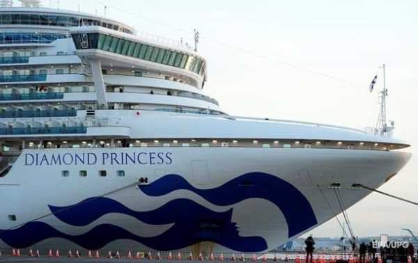 В Киев прилетел экипаж лайнера Diamond Princess