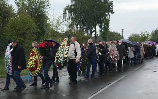 В Черниговской области похоронили нардепа Давыденко