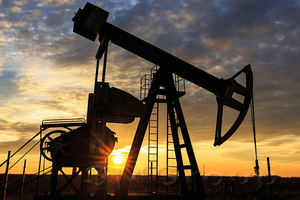 Нефть растет, благодаря сокращению запасов