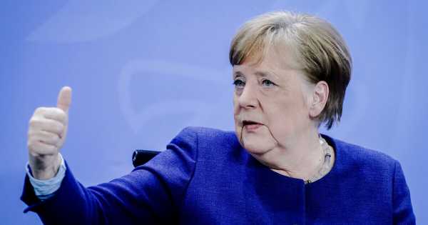 Санкции против России необходимо сохранить – Меркель