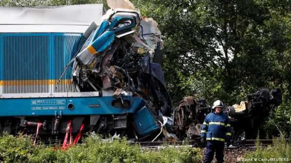 В результате железнодорожной аварии в Чехии погибли три человека