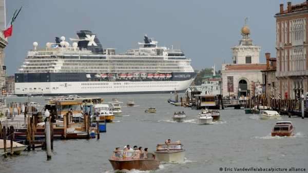 В Венеции вступил в силу запрет на вход крупных судов