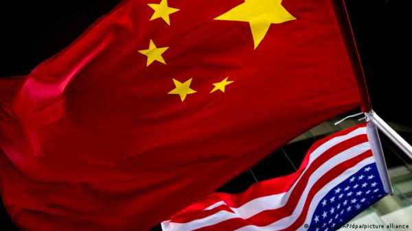 Лидеры США и Китая впервые за семь месяцев пообщались по телефону