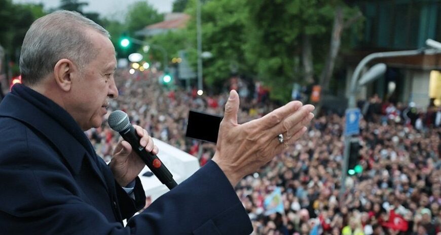 З відривом у 4%: Ердоган переміг на виборах президента Туреччини (відео)