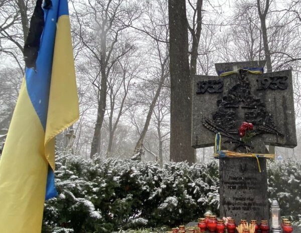 Роковини Голодомору в Україні – у Польщі вшанували жертв геноциду українського народу – відео