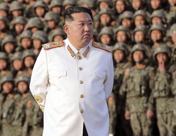 Гімн Кім Чен Ину – диктатор змушує громадян Північної Кореї співати йому оди