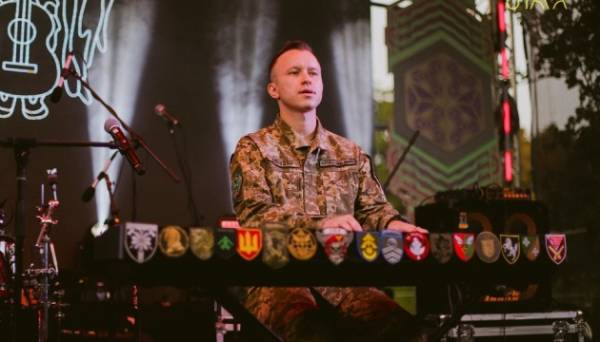 Військовий ЗСУ Михайло Олійник випустив альбом фортепіанних творів, написаних на передовій