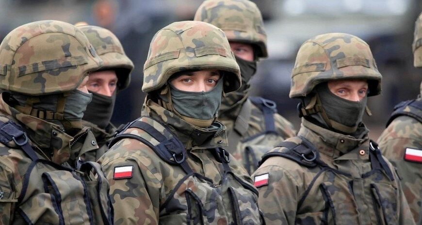 Новини світу: у Польщі викрили проросійську мережу, впроваджену до польської армії