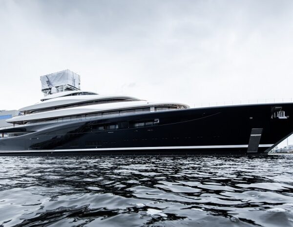 Білл Гейтс продає першу у світі водневу яхту за 600 мільйонів доларів