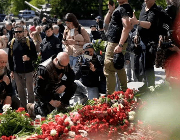 Жодних V і Z: у Берліні на 8-9 травня заборонили російські прапори та символіку