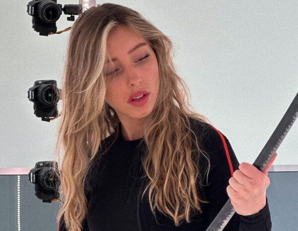 Супутниця Дурова, яку запідозрили в роботі на Моссад, підігріла чутки одним фото