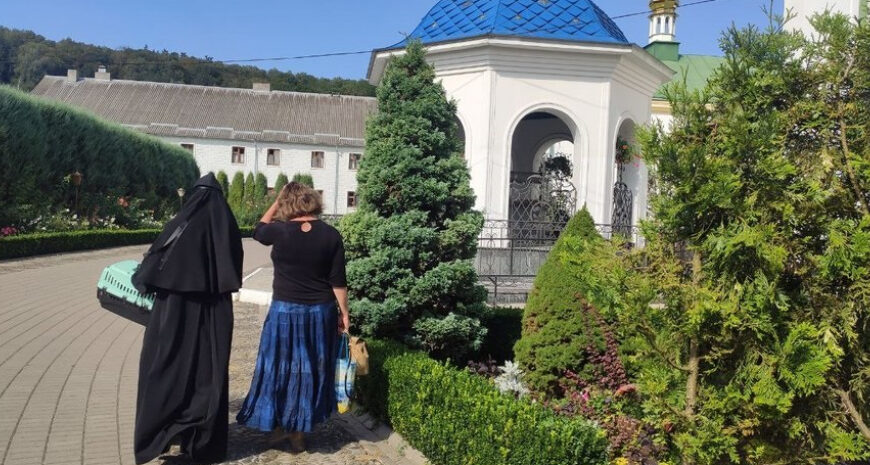В монастирі на Тернопільщині померла жінка: в Нацполіції спростували містицизм та розповіли, що сталось