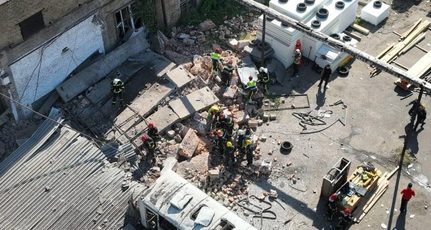 Не пов’язаний з газом: нові подробиці вибуху на АТП в Києві (фото)