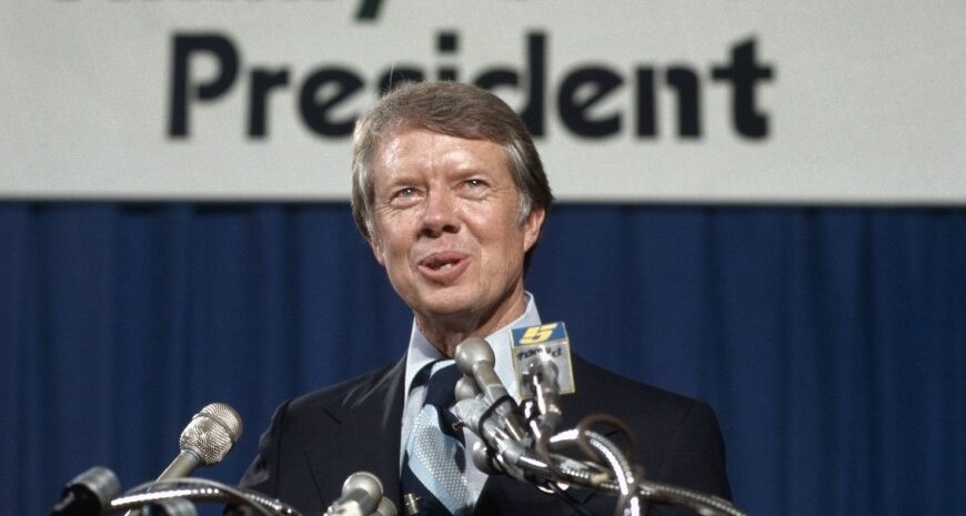 100-річний експрезидент Джиммі Картер має намір проголосувати за Камалу Гарріс