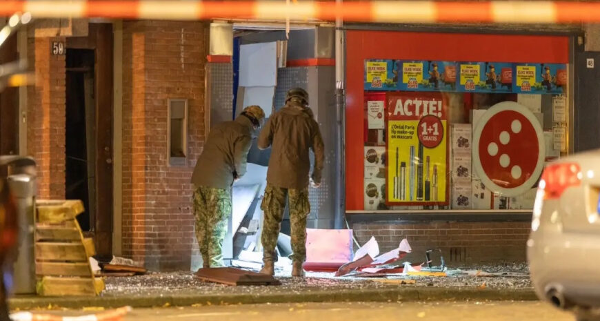 В Амстердамі двоє невідомих підірвали банкомат: вибухом пошкодило 14 будинків