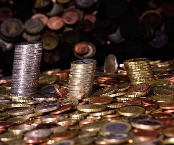 “Історія про гроші”: Чому чоловік має подбати про свою дружину