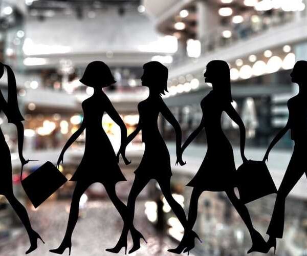 “Розповідаю про геніальність задуму”: Чоловік відкрив магазин, де все безкоштовно, але можна взяти лише щось одне