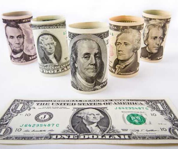 Звички заможних людей, які відрізняють їх від бідних