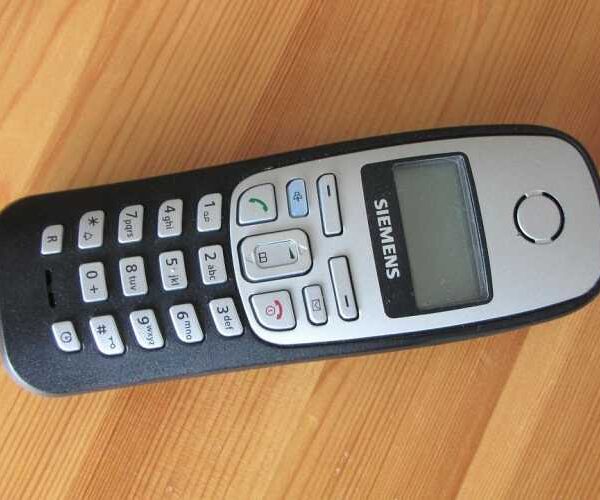 Куди зникли культові телефони Siemens і що стало з легендарним брендом