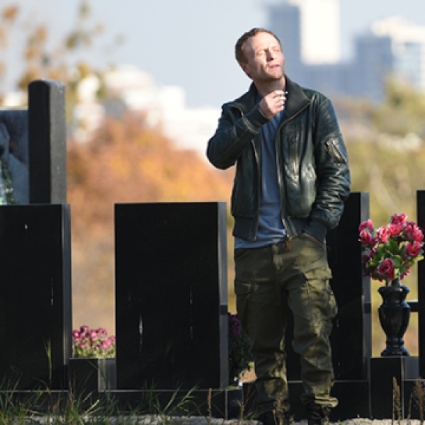 Фільм «Я працюю на цвинтарі» покажуть по телебаченню