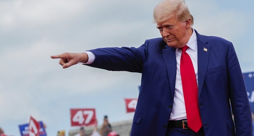 Тисяча доларів та квиток: США платитиме мігрантам, які депортуватимуться самостійно (відео)