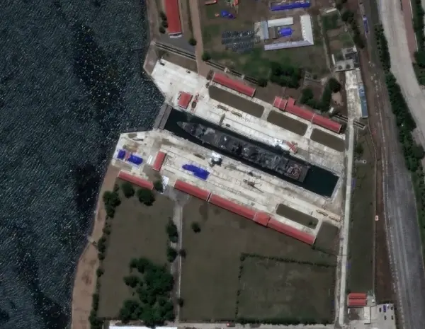 Росія може долучитися до ремонту корабля Північної Кореї, пошкодженого під час спуску на воду