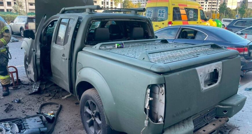 У Києві пролунав потужний вибух: соцмережі пишуть про замах на військового (фото, відео)