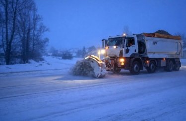 Обмеження скасовано: вантажівкам дозволено проїзд на Рівненщині, Волині&hellip;
