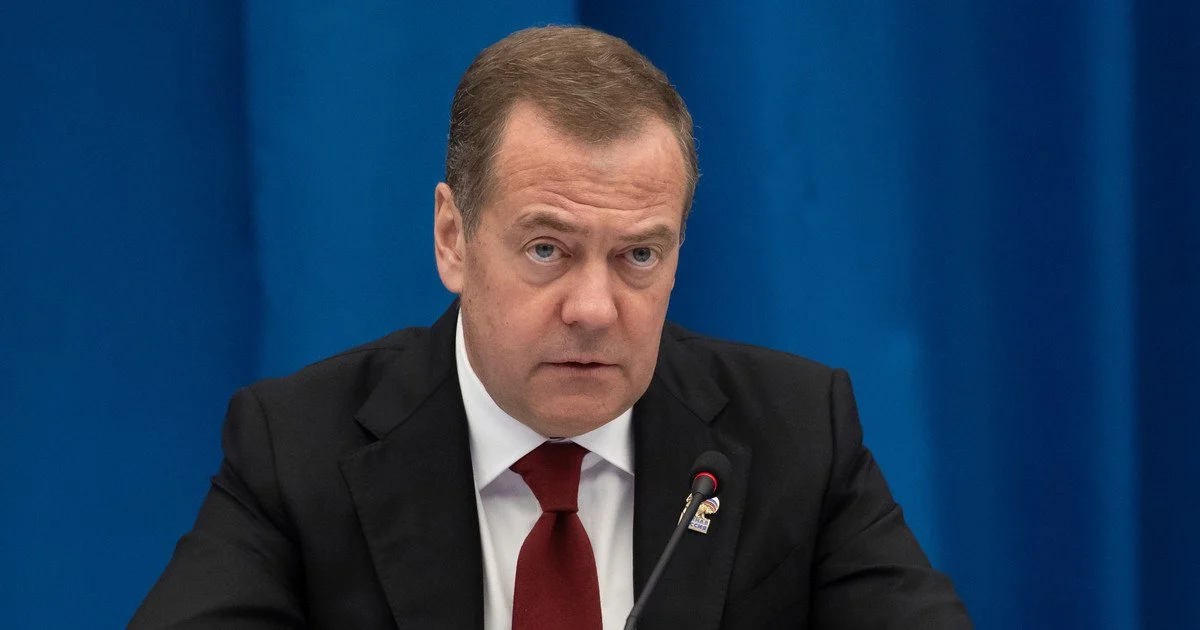 Нове марення з Кремля: Медведєв хоче захопити Гренландію Нове марення з Кремля: Медведєв хоче захопити Гренландію