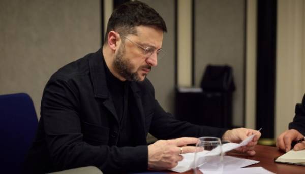 Посольства не реагують – діяльність провальна: Зеленський вимагає ініціативи від українських дипломатичних представництв.