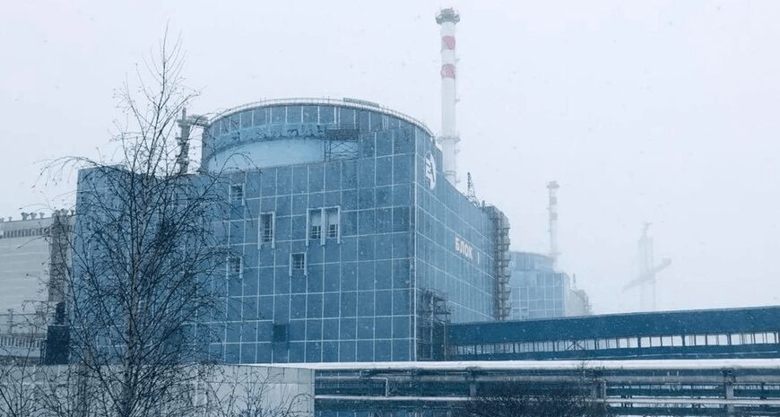 7 лютого: російська атака змусила всі українські АЕС зупинити виробництво; МАГАТЕ попереджає про небезпеки.