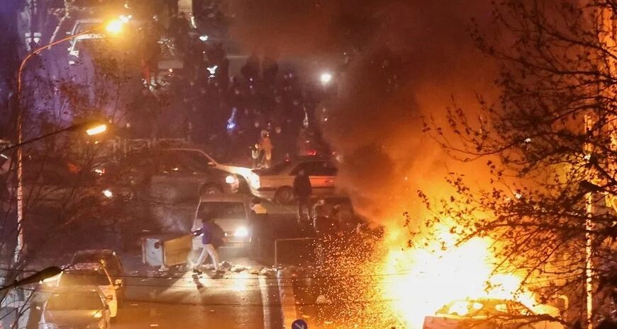 Америка потайки надала Ірану тисячі терміналів Starlink після жорстких розгонів демонстрантів.