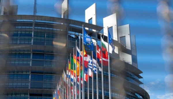 Європарламентарії в середу визначаться з приводу виділення Україні 90 мільярдів євро позики.