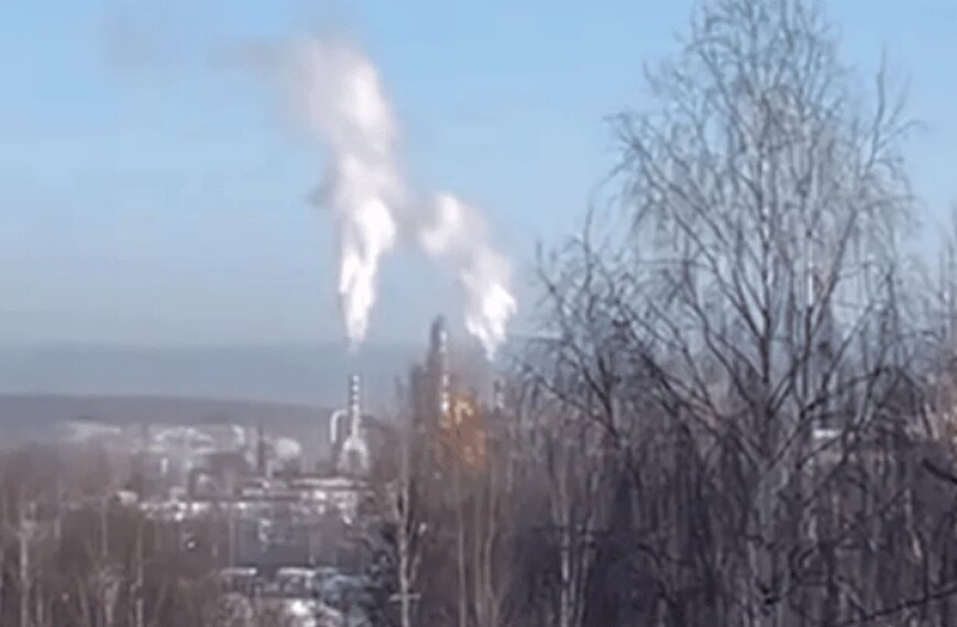 Україна атакувала Ухтинський нафтопереробний завод “Лукойлу”: безпілотники пролетіли найбільшу дистанцію.