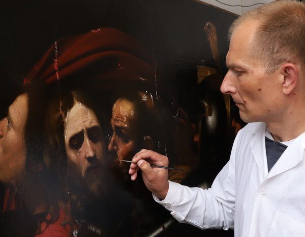 Київ представив викрадену в Одесі 18 років тому картину «Поцілунок&hellip;