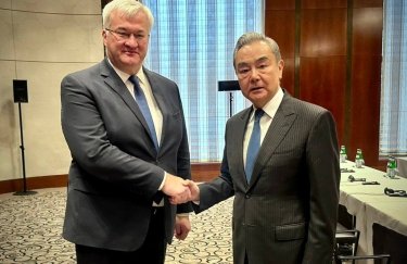 Китай передає Україні гуманітарну енергодопомогу.