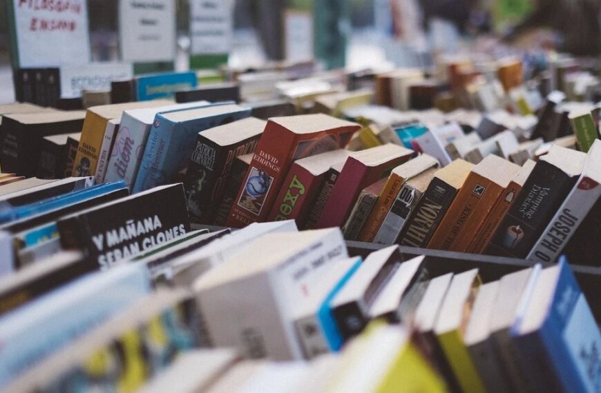 В Україні планують заборонити російські книги: подробиці