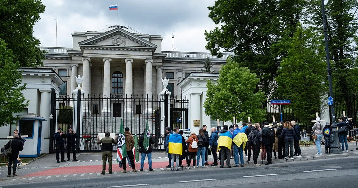 Посольство Росії у Варшаві