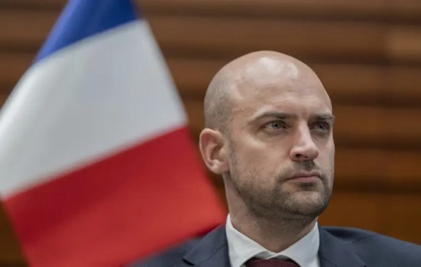 У Франції оголосили про нову стратегію протидії інформаційним атакам РФ У Франції оголосили про нову стратегію протидії інформаційним атакам РФ
