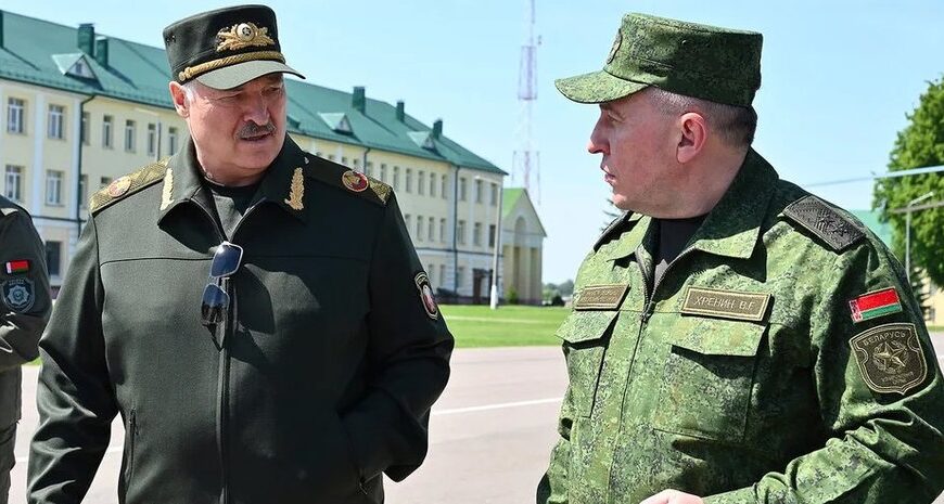 «Значна вірогідність»: у Білорусі не відкидають приєднання до війни поряд із Росією