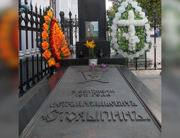 Україна зберігає прах Столипіна в Лаврі з часів Російської імперії:…