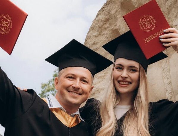Педан та його донька завершили навчання в УКУ: світлини випускників