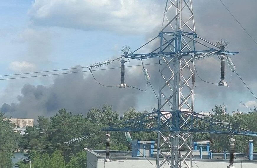 Нові суперечливі версії щодо того, чим було атаковано завод у Воронежі.