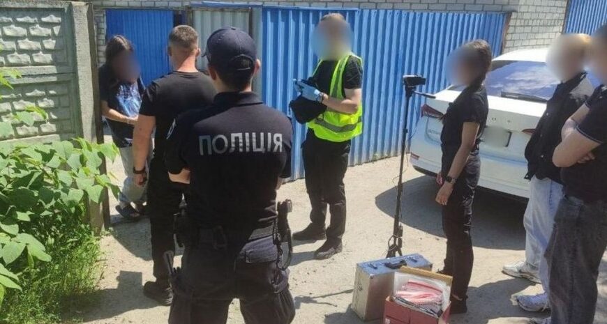19-річний хлопець спричинив смерть українського військового: передав пляшку з отруєним алкоголем, — повідомляє прокуратура