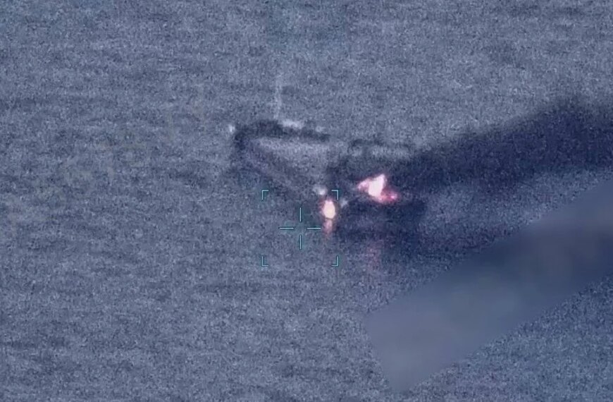 Російські сили напали на цивільні кораблі в акваторії Чорного моря: одна людина загинула.