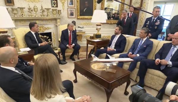 Зеленський, на думку Трампа, «непогано тримається» у протистоянні з Росією.
