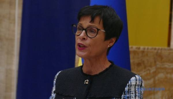 Єврокомісарка Кос повідомила, коли розпочнуться офіційні переговори щодо вступу України.