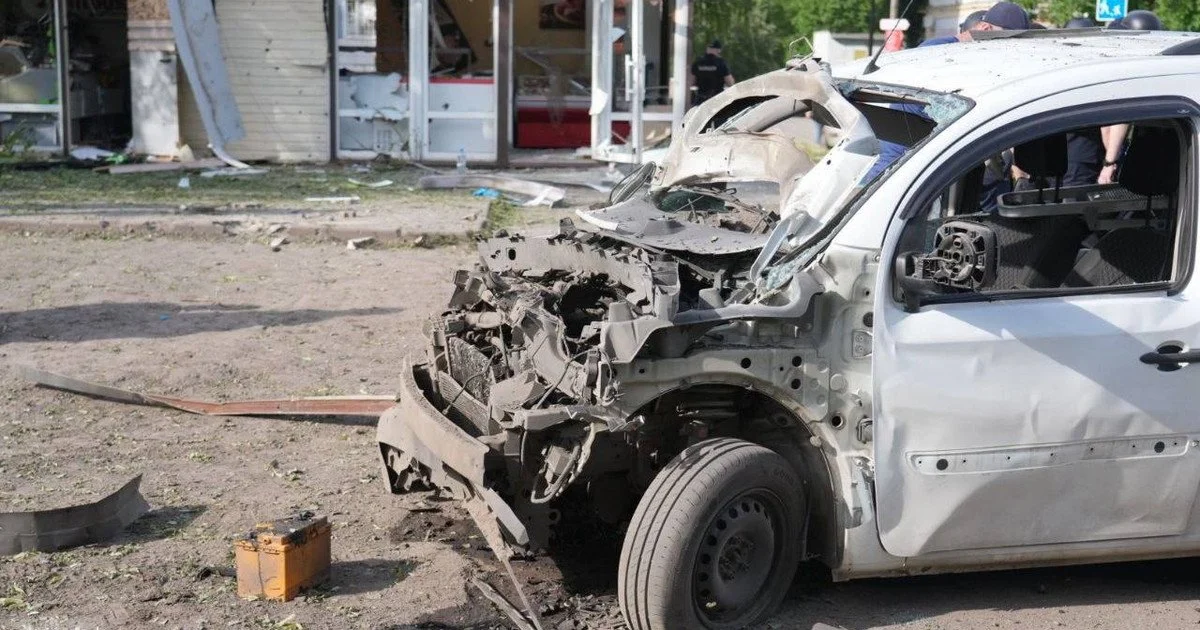 Росія вдарила по спальному району великого обласного центру: є загиблі, багато поранених (відео)